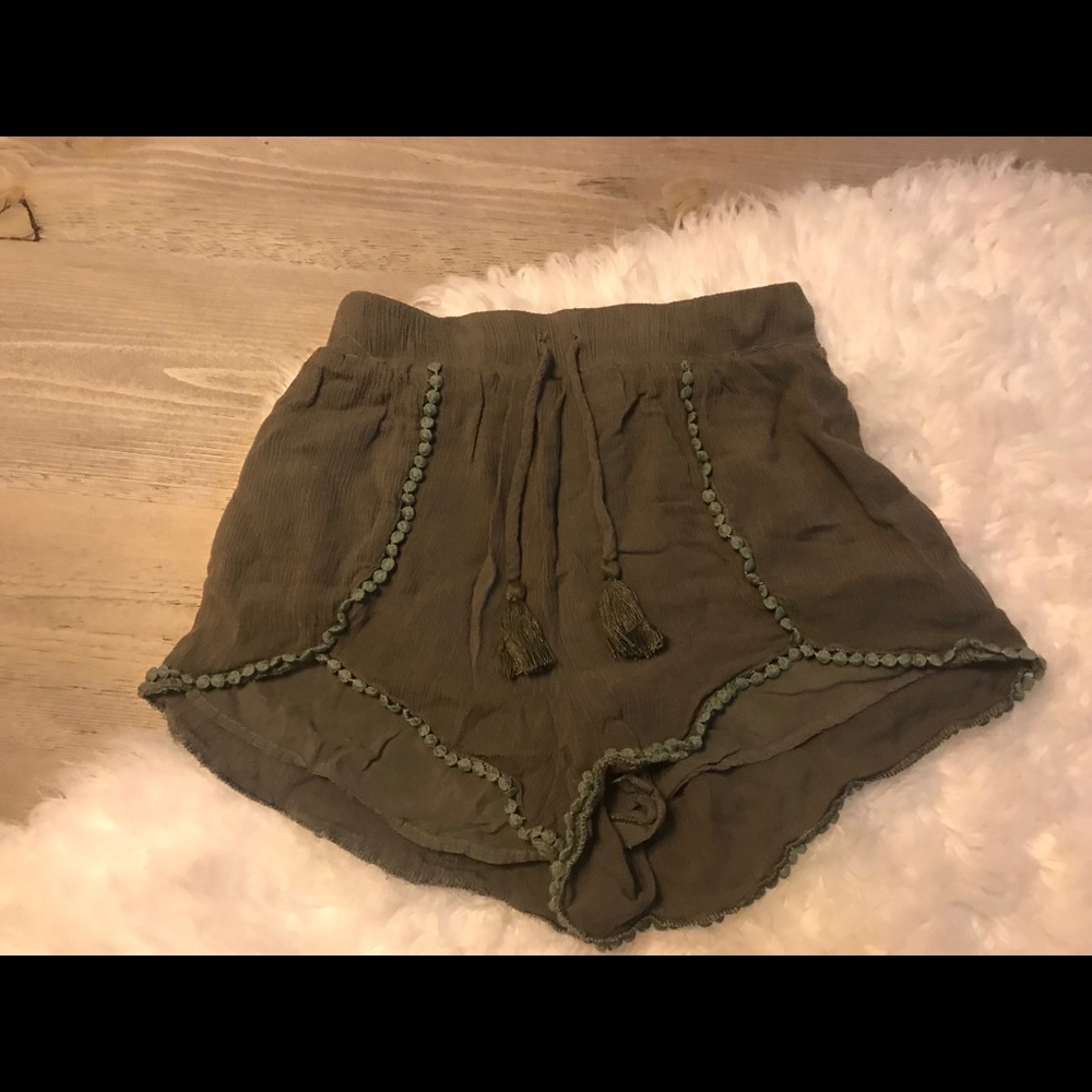 army green float shorts - Picture 1 of 2